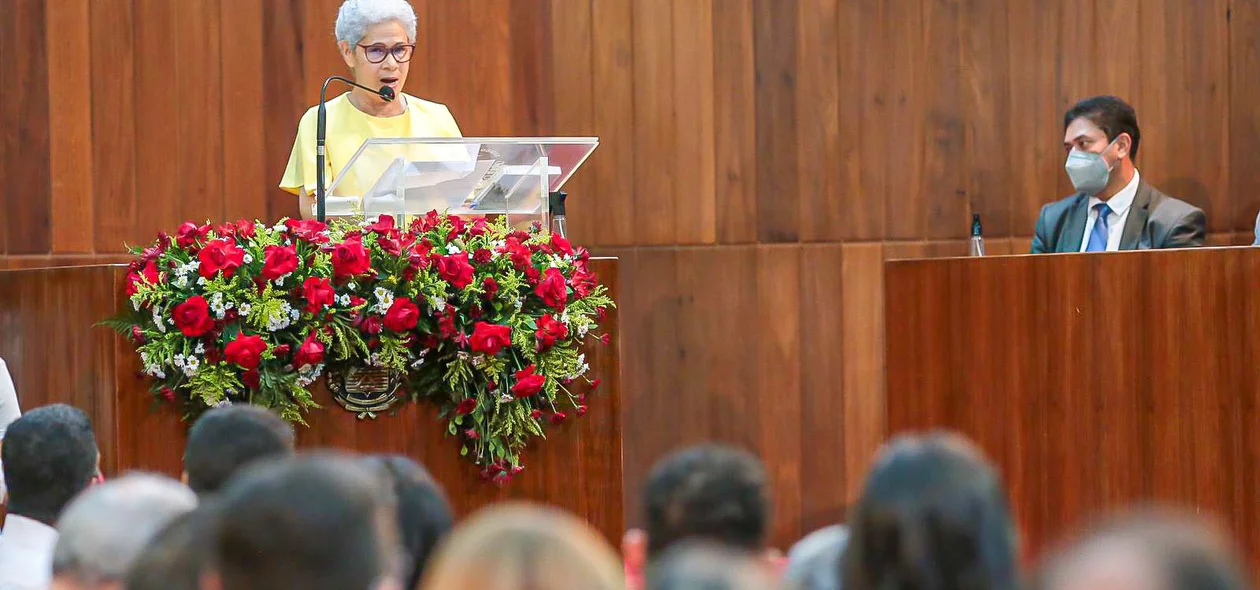 Governadora Regina Sousa