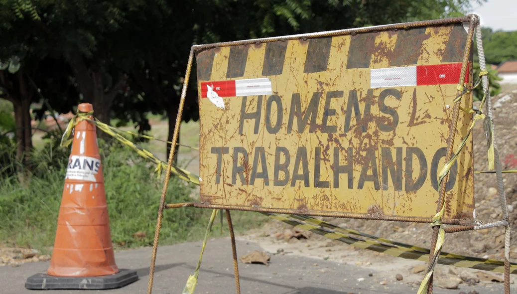 Homens trabalhando
