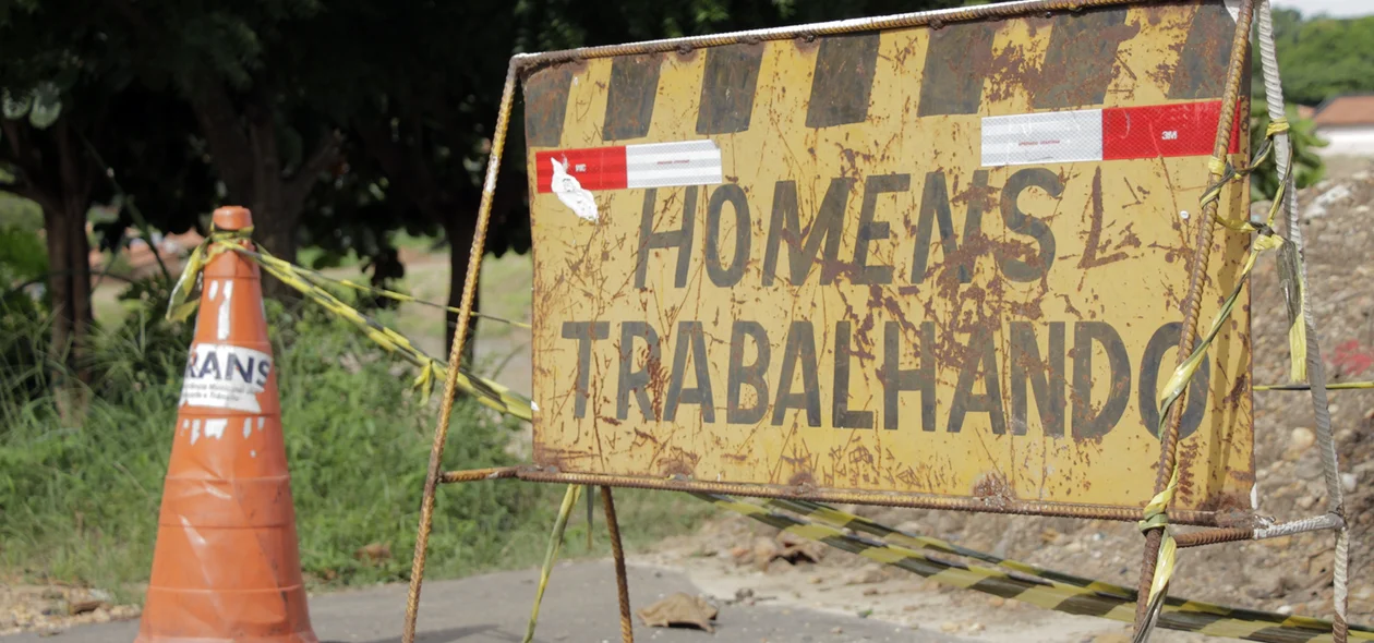 Homens trabalhando