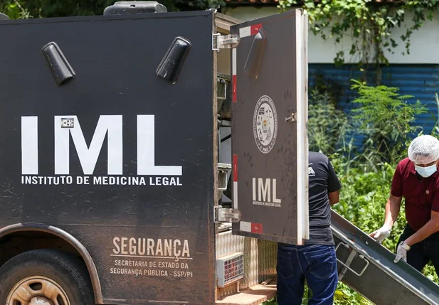IML removeu o corpo da vítima