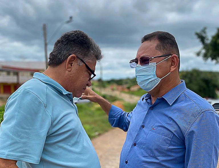 João Mádison ao lado do prefeito Zitim, de Socorro do Piauí