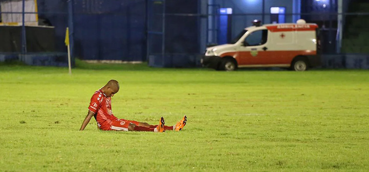 Jogador do 4 de Julho no Lindolfo