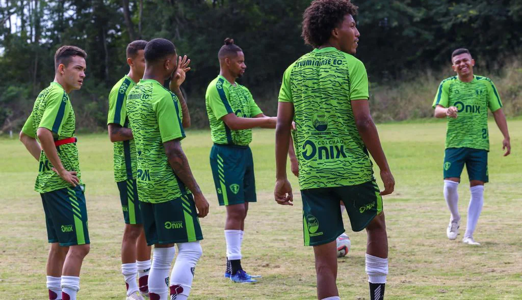 Jogadores do Fluminense-PI em Teresina