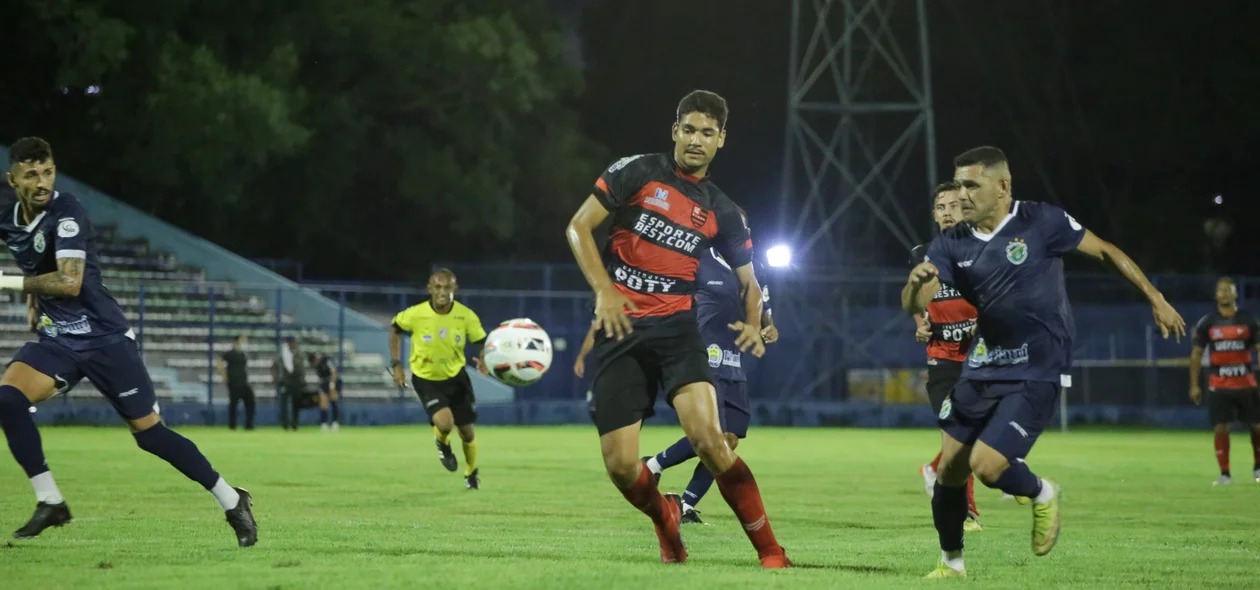 Jogo aconteceu no Lindolfo Monteiro