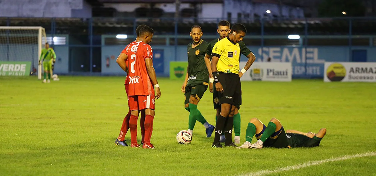 Jogo duro pelo campeonato