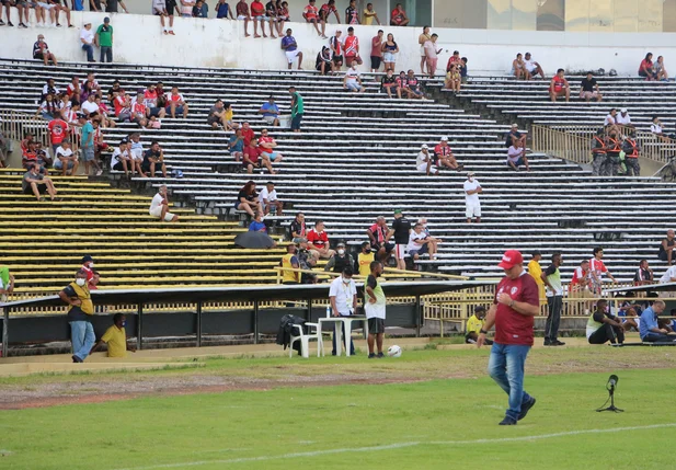 Marcelo Vilar, técnico do Fluminense-PI