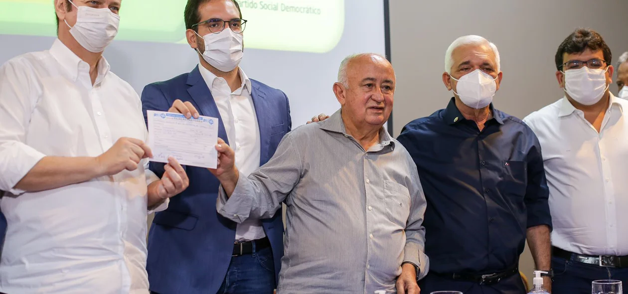 Marcos Aurélio se filia ao PSD