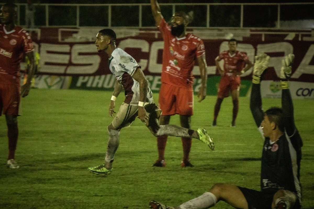 Mário Sérgio marcou o gol de empate do Fluminense