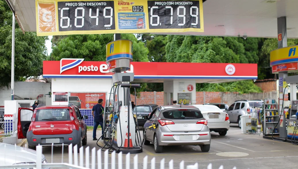 Na zona leste é possível encontrar gasolina a R$ 6,84
