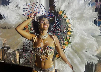 Natália é a nova musa da Beija-Flor