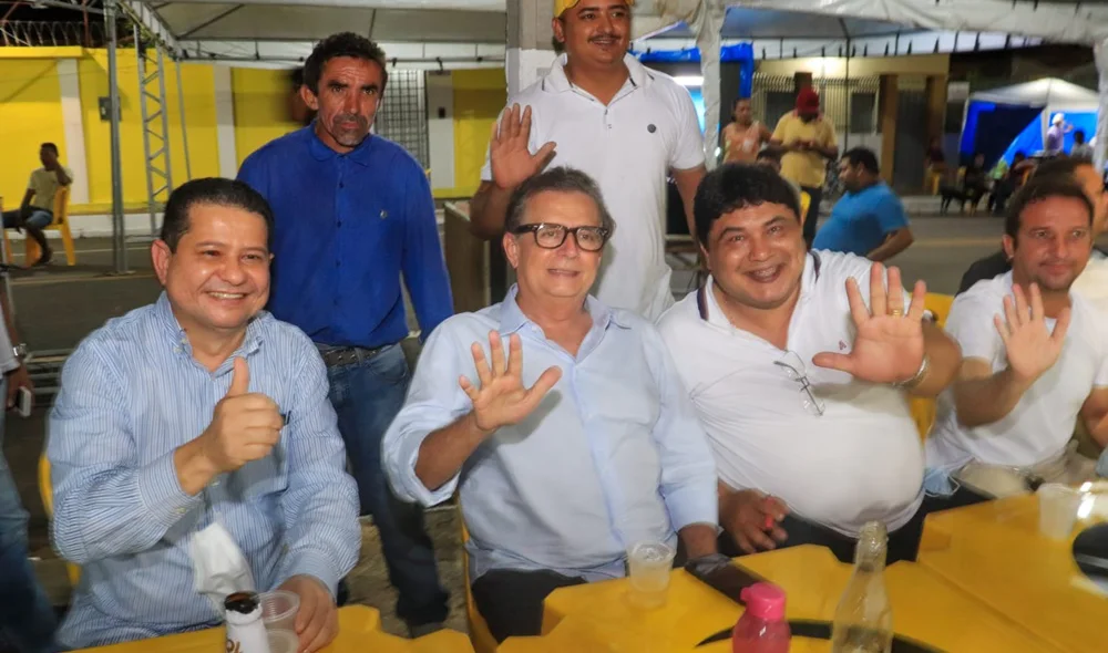 O deputado Flávio Nogueira também foi prestigiar o evento