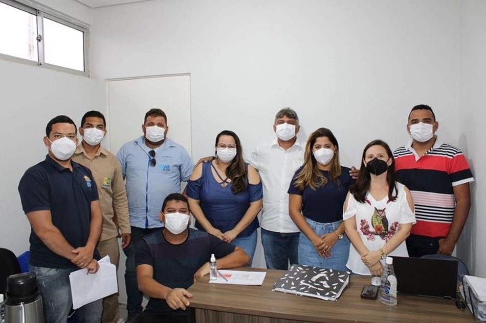 O encontro contou com a presença da secretária municipal de saúde, a coordenadora de atenção primária e com o diretor de SAAE