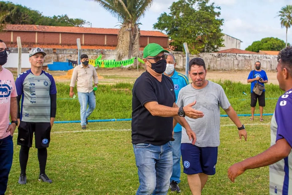 O técnico terá o primeiro desafio no domingo (6), contra o Corisabbá