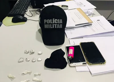 Objetos encontrados com a polícia