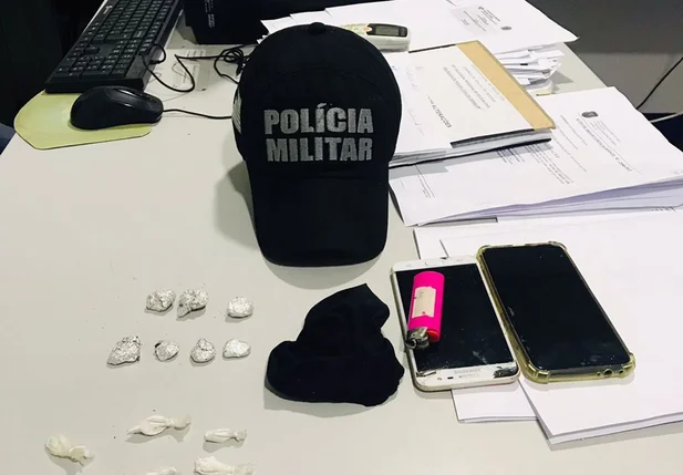 Objetos encontrados com a polícia
