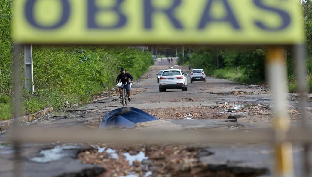 Obras paradas no local