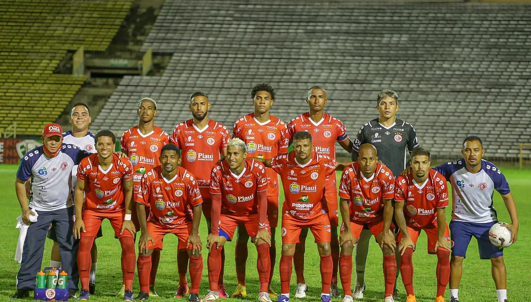 Os 11 iniciais do 4 de Julho para o jogo contra o River, pelo Campeonato Piauiense