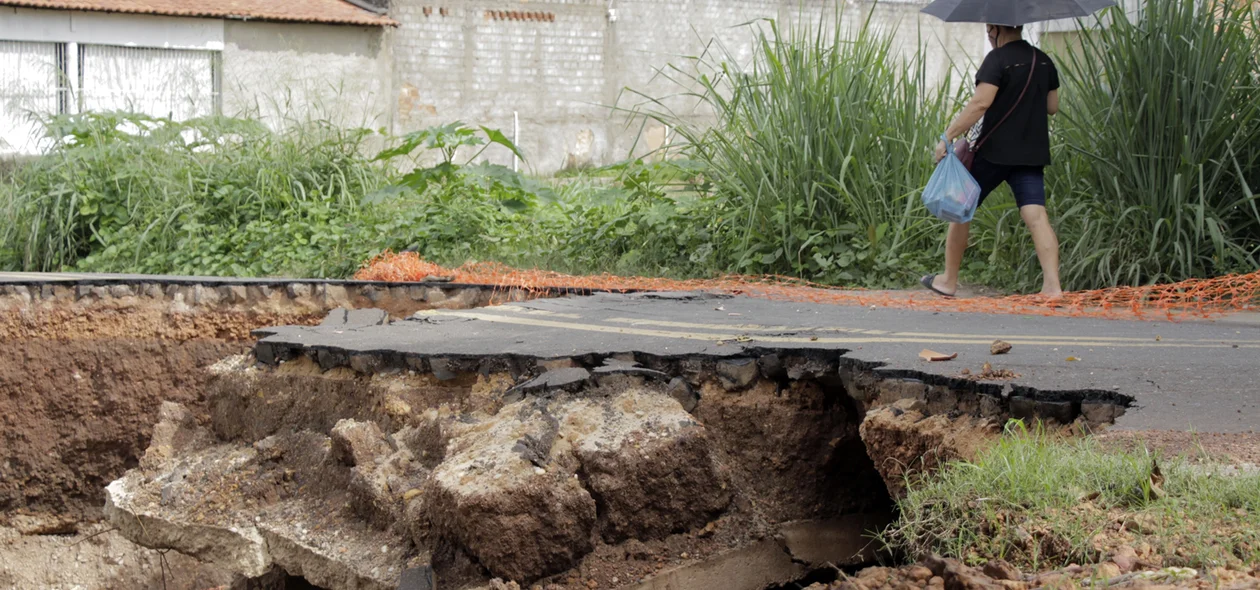 Populares reclamam sobre a demora na resolução do problema