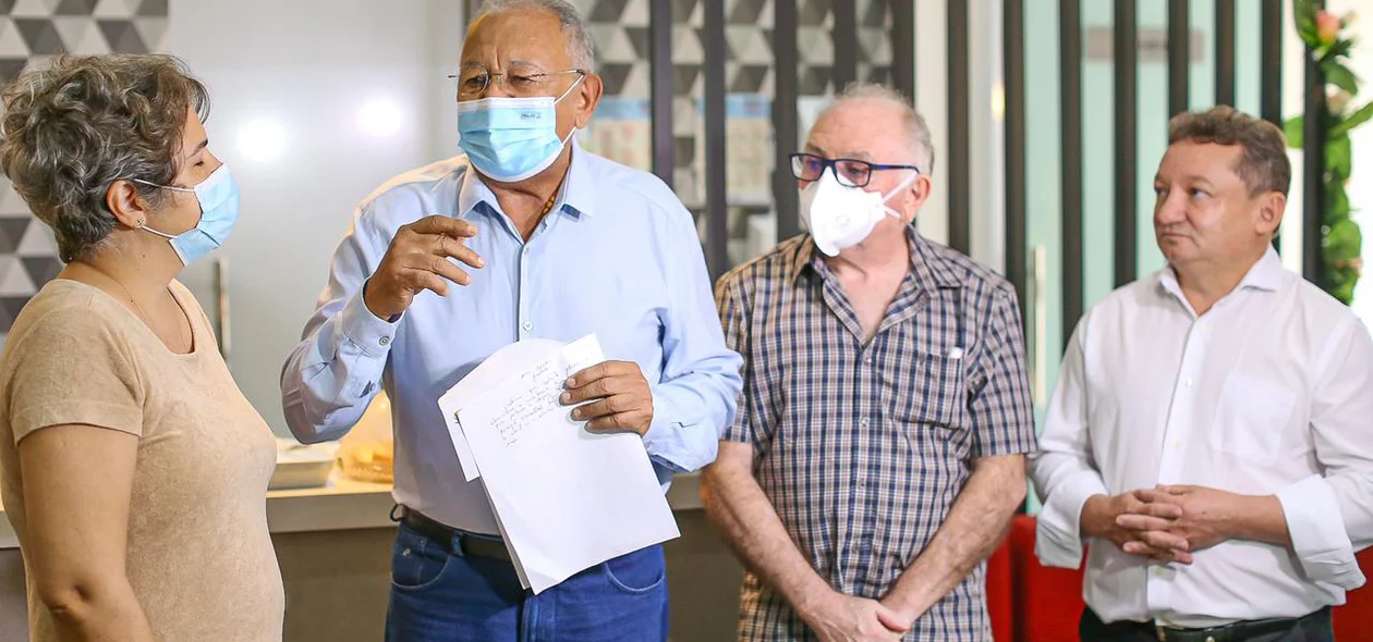 Prefeito Dr. Pessoa anuncia progressão para os médicos