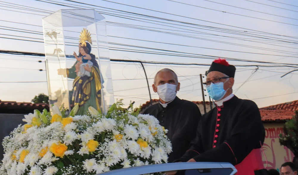 Procissão com a imagem do Santo padroeiro