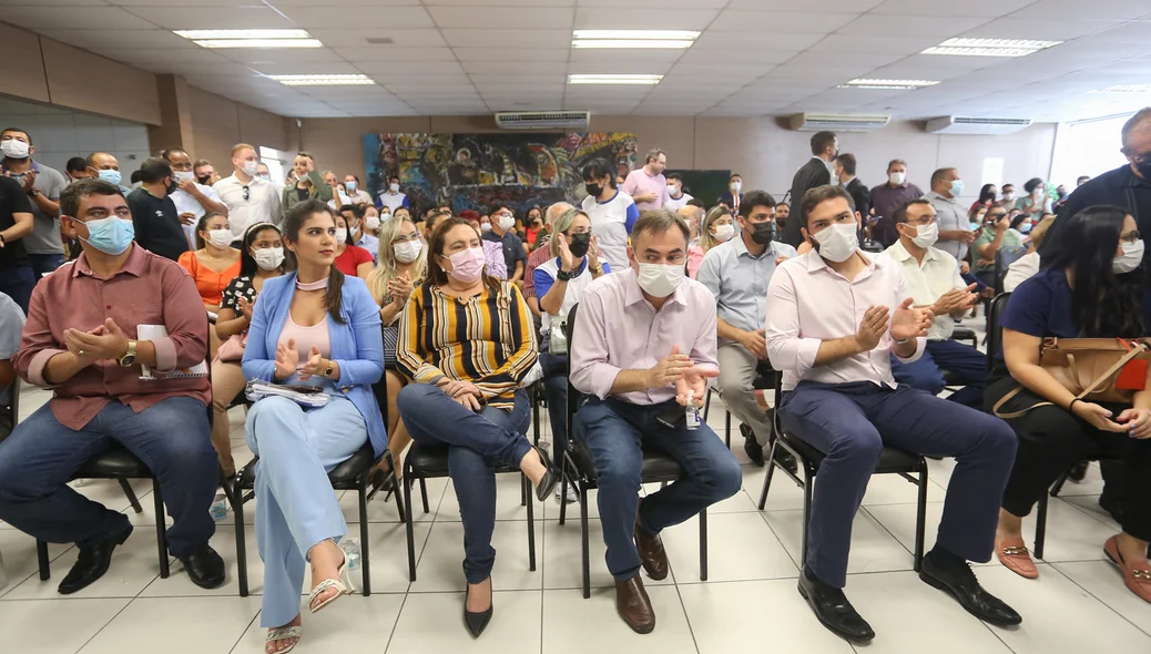 Público presente na solenidade