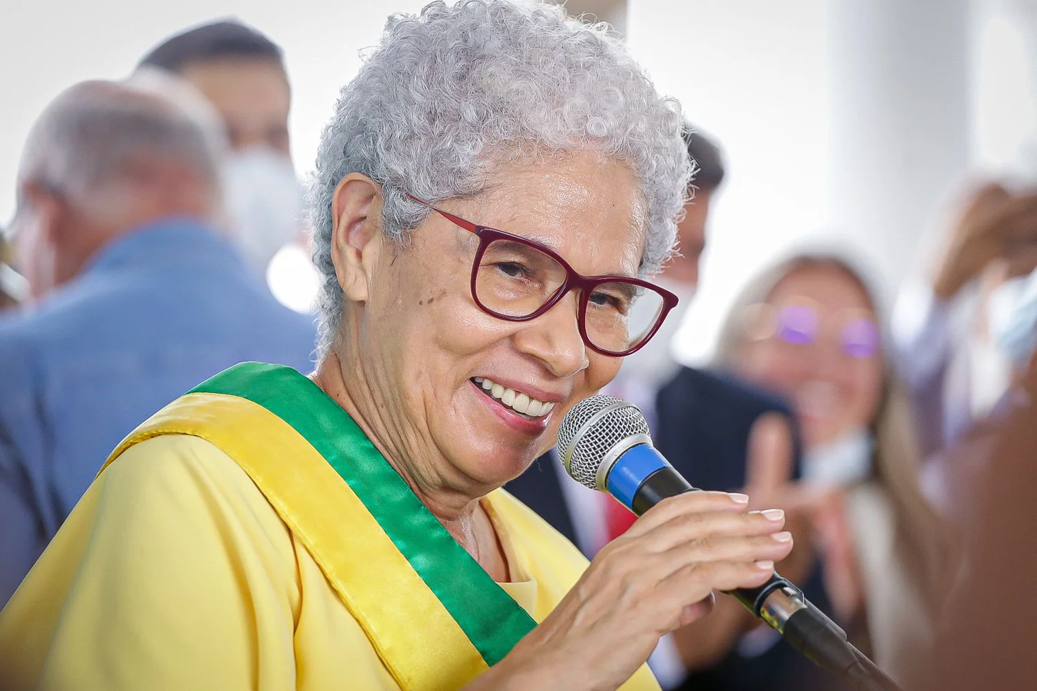 Regina Sousa decreta ponto facultativo no dia 15 de agosto em Teresina —  Assembleia Legislativa do Piauí