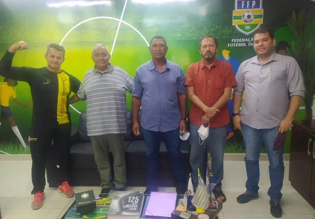 Reunião na FFP para inclusão do Serra da Capivara