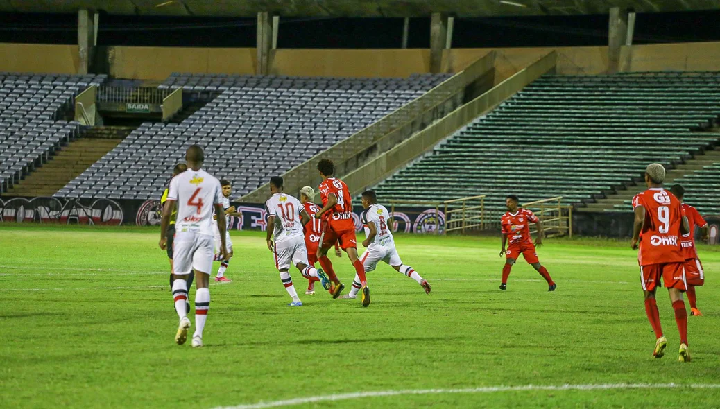 River e 4 de Julho, no Albertão