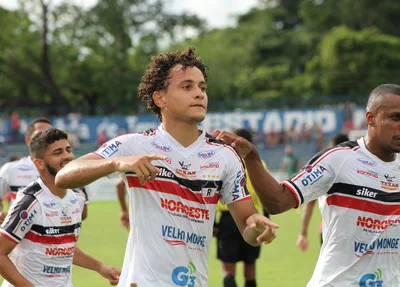 River venceu o Flamengo por 5 a 1 no último domingo