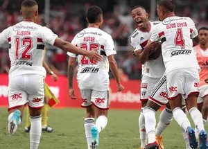 São Paulo vence o Corinthians no Morumbi