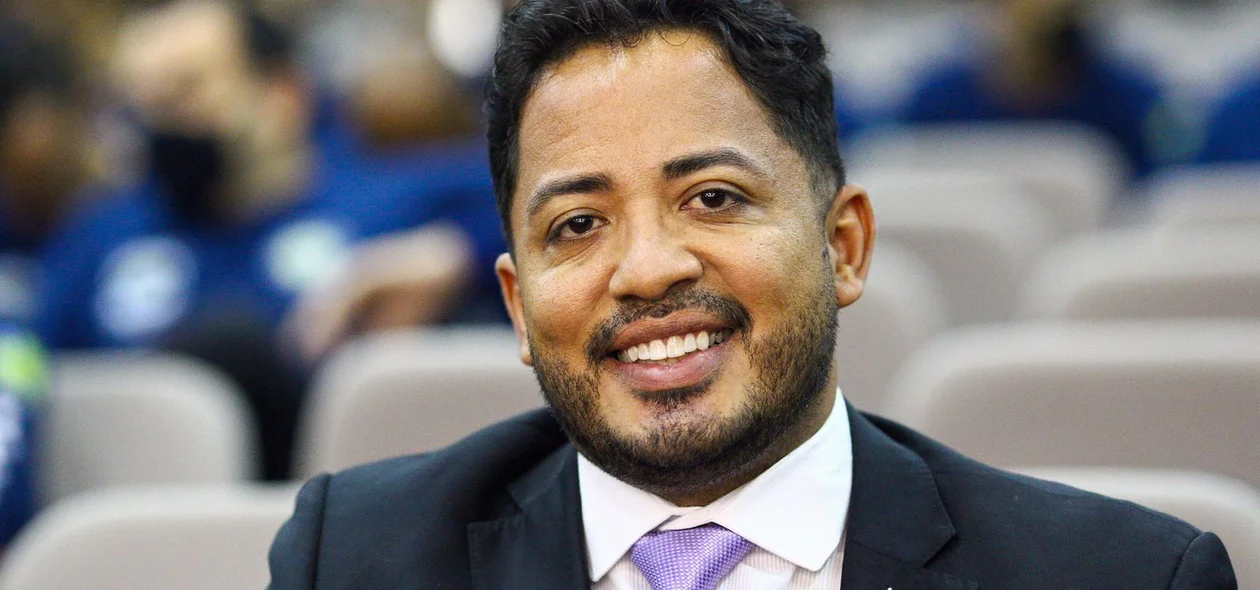 Secretário Carlos Edilson