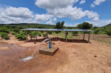 Sistema de bombeamento de água com energia solar