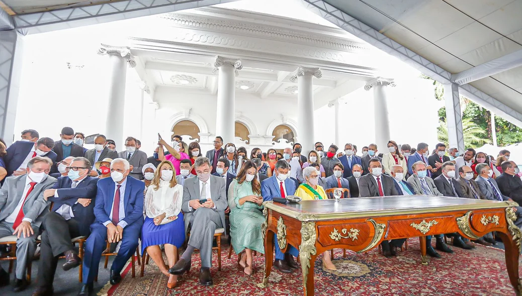 Solenidade de posse da nova governadora acontece no Palácio de Karnak