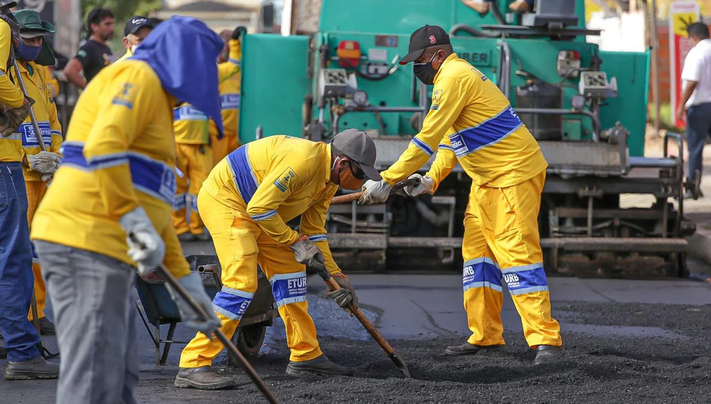 Trabalhadores na obra