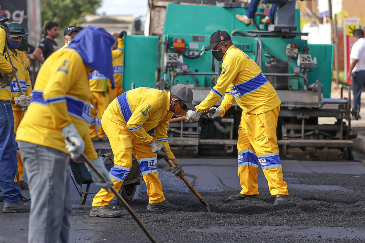 Trabalhadores na obra