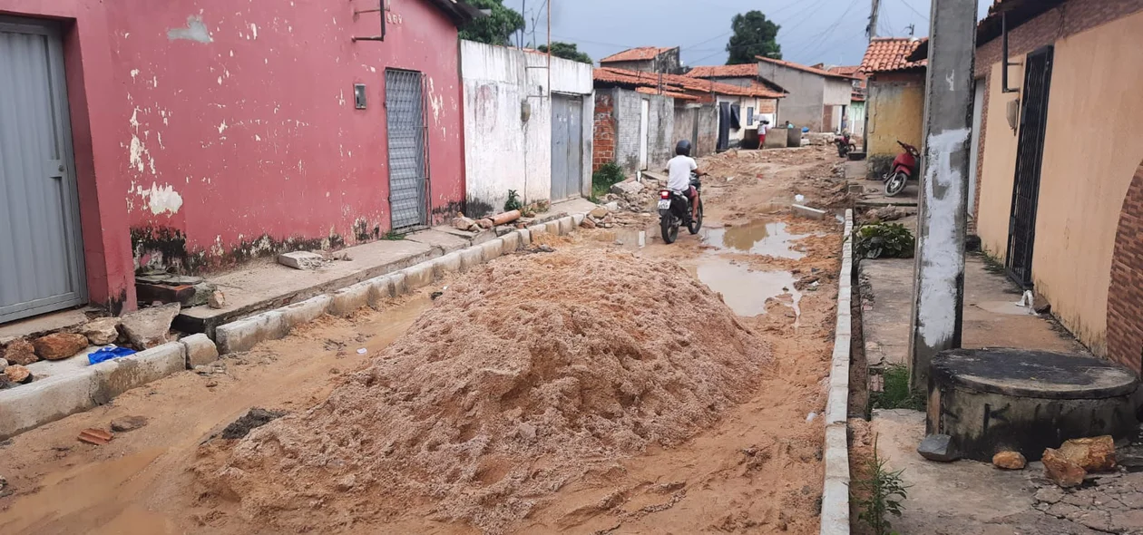 Atualmente, a obra segue paralisada