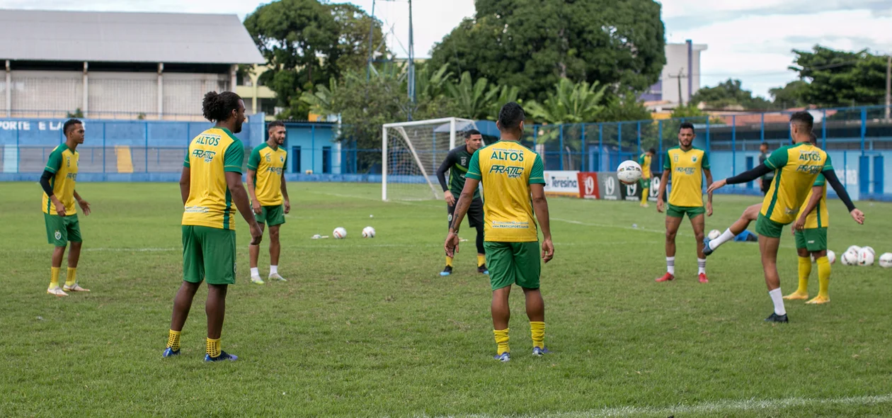 1º treino antes do jogo contra o Flamengo
