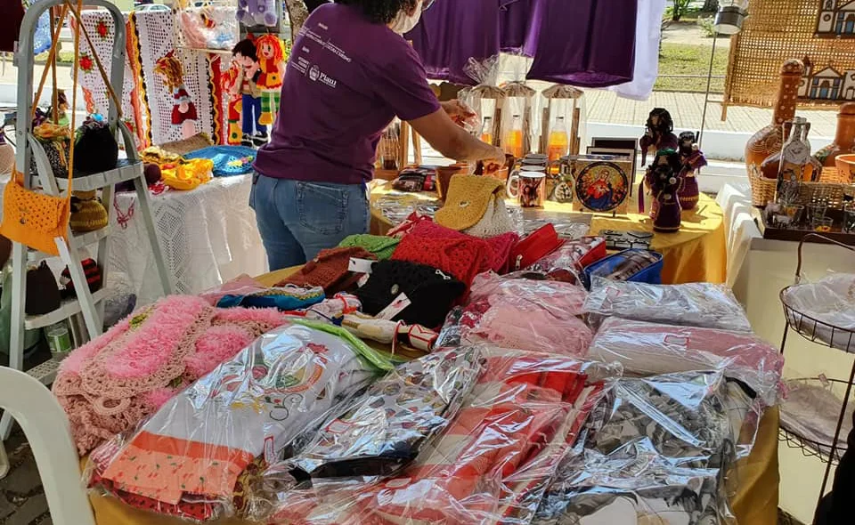 A feira envolveu mais de 20 artesãos