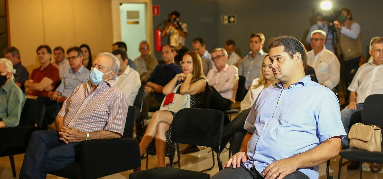 A reunião ocorreu na CDL