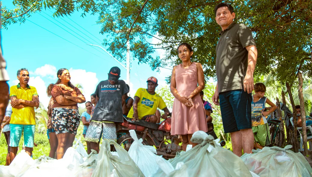 Alimentos distribuídos pelo prefeito de Miguel Alves