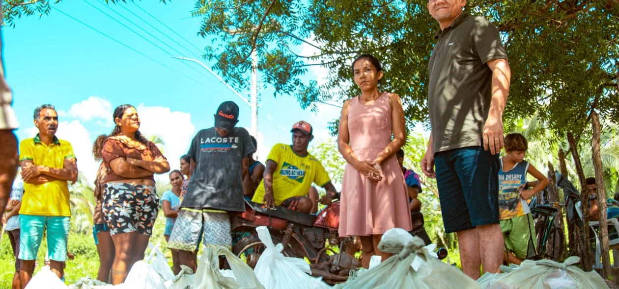Alimentos distribuídos pelo prefeito de Miguel Alves