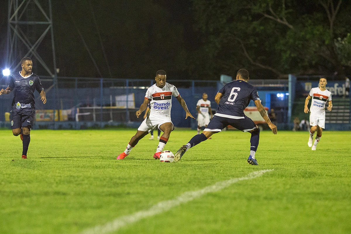 Altos e Botafogo-SP