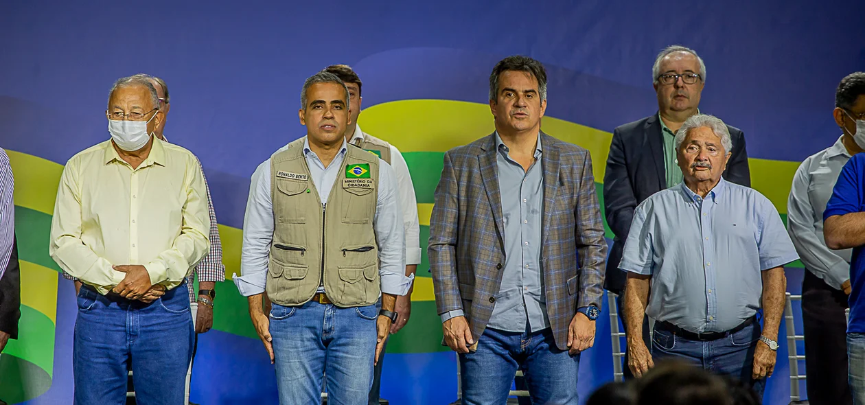 Autoridades em soleninade