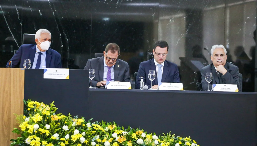 Autoridades presentes