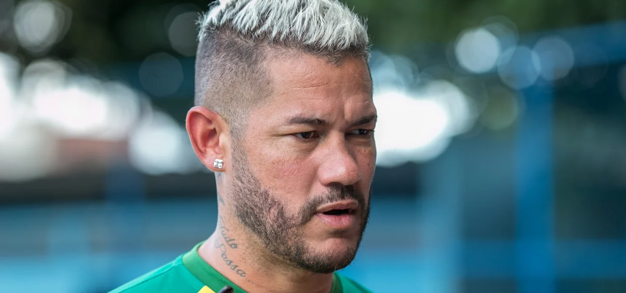 Betinho atacante do Altos