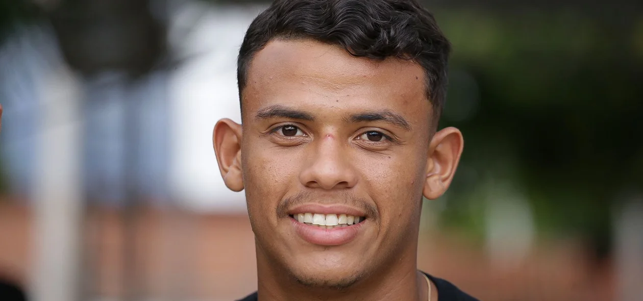 Biel, Atleta profissional de futevôlei