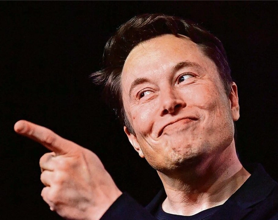 Bilionário Elon Musk