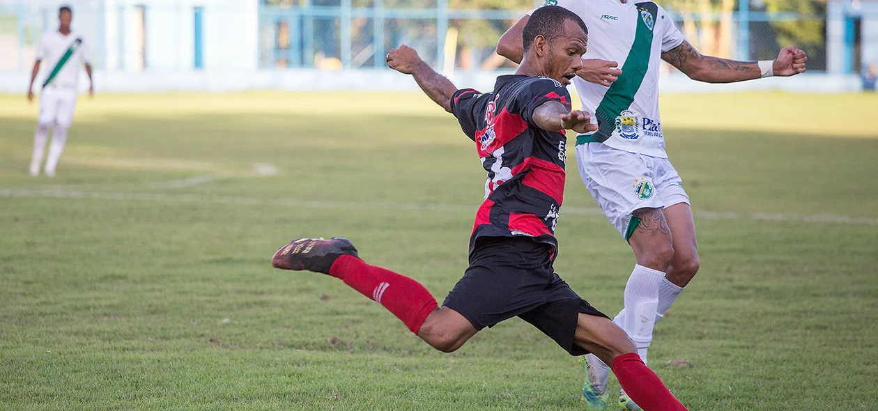 Chute do jogador do Flamengo