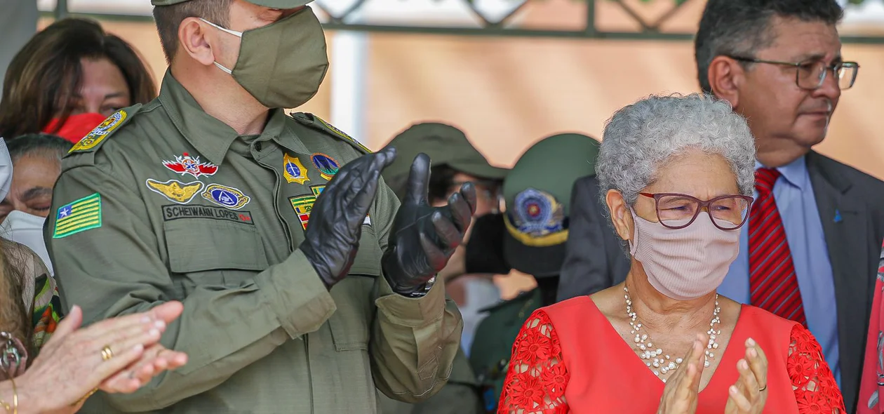 Comandante Coronel Scheiwann Lopes e Governadora Regina Sousa
