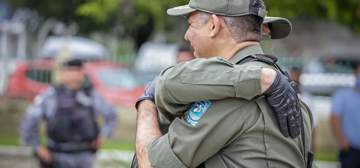 Coronel Lindomar Castilho e Coronel Scheiwann Lopes